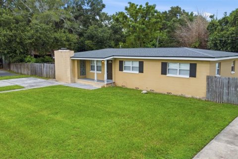 Villa ou maison à vendre à Orlando, Floride: 4 chambres, 142.33 m2 № 2334023 - photo 2