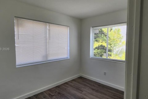 House in Miami, Florida 2 bedrooms, 179.3 sq.m. № 2042030 - photo 16