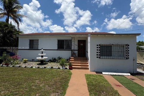 Casa en Miami, Florida 2 dormitorios, 116.41 m2 № 1936731