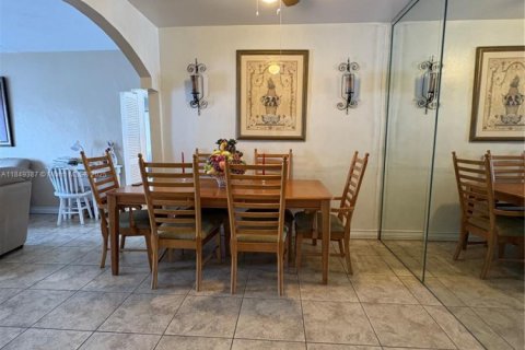 Casa en venta en Miami, Florida, 2 dormitorios, 116.41 m2 № 1936731 - foto 9