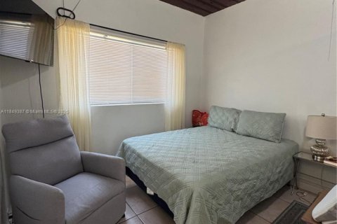 Casa en venta en Miami, Florida, 2 dormitorios, 116.41 m2 № 1936731 - foto 19