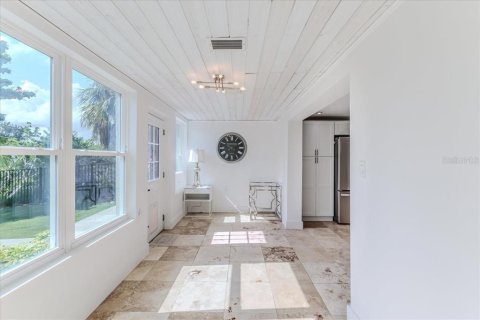 House in Hernando Beach, Florida 3 bedrooms, 164.25 sq.m. № 1903456 - photo 26