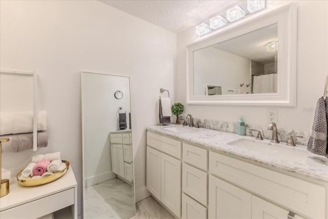 House in Hernando Beach, Florida 3 bedrooms, 164.25 sq.m. № 1903456 - photo 29