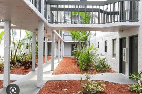 Copropriété à louer à West Palm Beach, Floride: 1 chambre, 72 m2 № 2262512 - photo 6