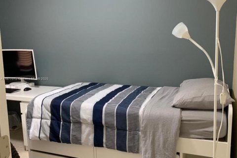 Condo in Dania Beach, Florida, 3 bedrooms  № 1921950 - photo 26