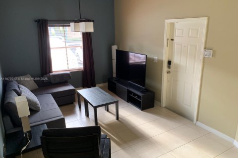 Condo in Dania Beach, Florida, 3 bedrooms  № 1921950 - photo 6