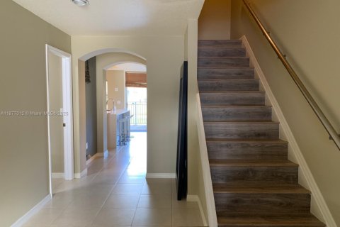 Condo in Dania Beach, Florida, 3 bedrooms  № 1921950 - photo 4