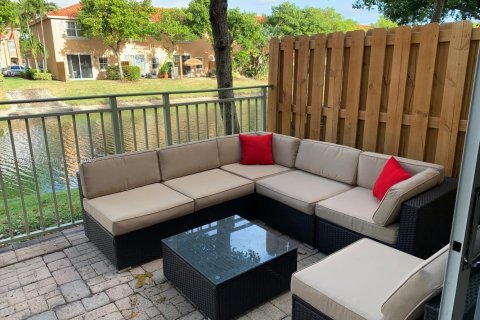 Condo in Dania Beach, Florida, 3 bedrooms  № 1921950 - photo 30