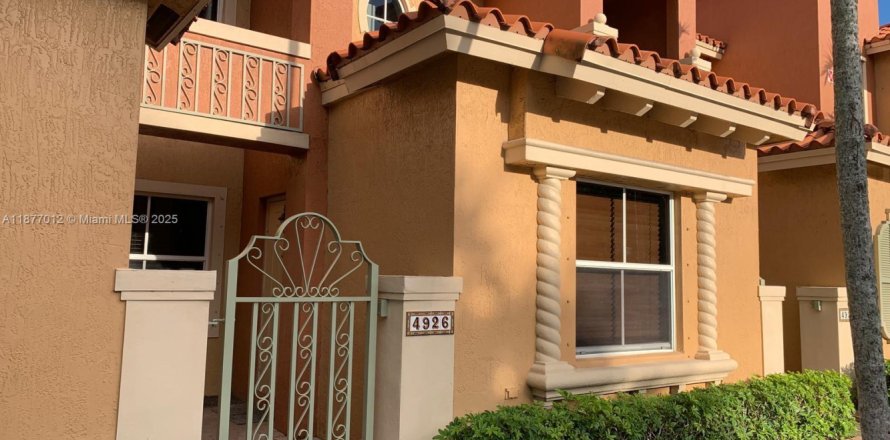 Condo in Dania Beach, Florida, 3 bedrooms  № 1921950