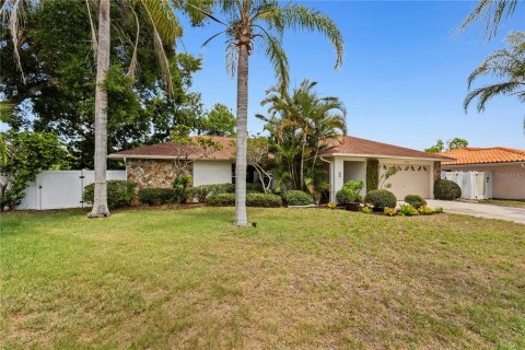 Casa en venta en Dunedin, Florida, 4 dormitorios, 191.19 m2 № 2230910 - foto 2