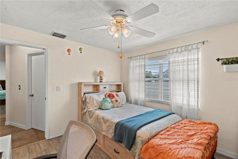 Casa en venta en Dunedin, Florida, 4 dormitorios, 191.19 m2 № 2230910 - foto 18