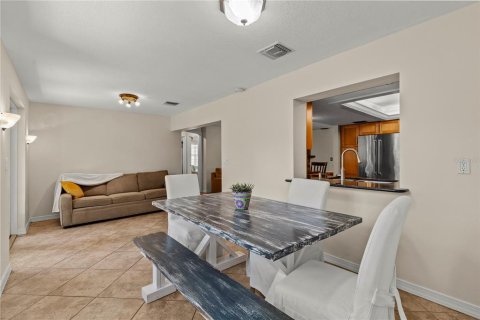 Casa en venta en Dunedin, Florida, 4 dormitorios, 191.19 m2 № 2230910 - foto 16