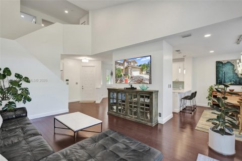 Townhouse in Pembroke Pines, Florida 3 bedrooms, 157.47 sq.m. № 2069563 - photo 13