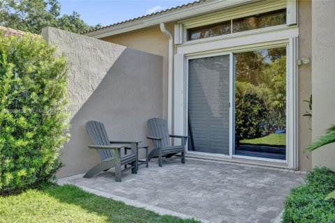 Townhouse in Pembroke Pines, Florida 3 bedrooms, 157.47 sq.m. № 2069563 - photo 16