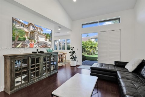 Townhouse in Pembroke Pines, Florida 3 bedrooms, 157.47 sq.m. № 2069563 - photo 14