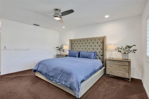 Townhouse in Pembroke Pines, Florida 3 bedrooms, 157.47 sq.m. № 2069563 - photo 21