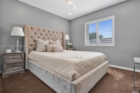 Townhouse in Pembroke Pines, Florida 3 bedrooms, 157.47 sq.m. № 2069563 - photo 24