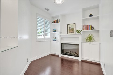 Townhouse in Pembroke Pines, Florida 3 bedrooms, 157.47 sq.m. № 2069563 - photo 6