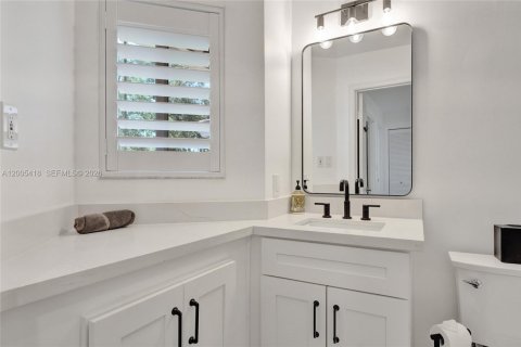 Townhouse in Pembroke Pines, Florida 3 bedrooms, 157.47 sq.m. № 2069563 - photo 26