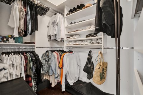 Townhouse in Pembroke Pines, Florida 3 bedrooms, 157.47 sq.m. № 2069563 - photo 23