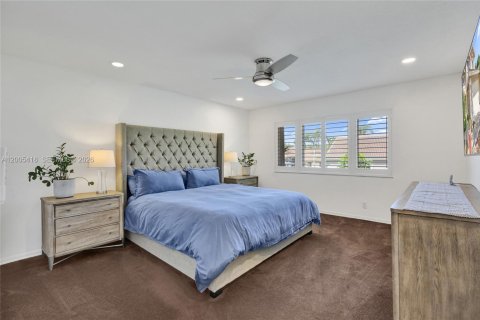 Townhouse in Pembroke Pines, Florida 3 bedrooms, 157.47 sq.m. № 2069563 - photo 20