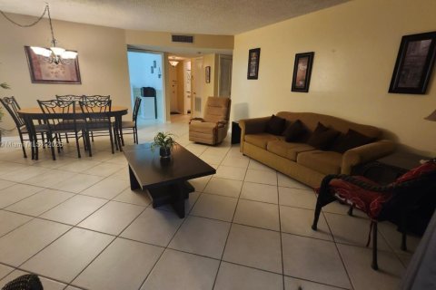 Copropriété à vendre à Lauderhill, Floride: 1 chambre, 86.21 m2 № 1983258 - photo 10