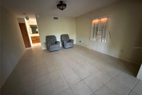 Adosado en venta en Ormond Beach, Florida, 4 dormitorios, 199.55 m2 № 1767134 - foto 8