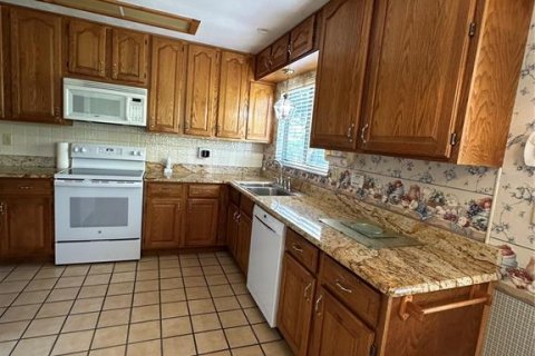 Adosado en venta en Ormond Beach, Florida, 4 dormitorios, 199.55 m2 № 1767134 - foto 4