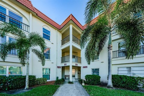 Condominio en venta en Dunedin, Florida, 2 dormitorios, 83.61 m2 № 1544674 - foto 1