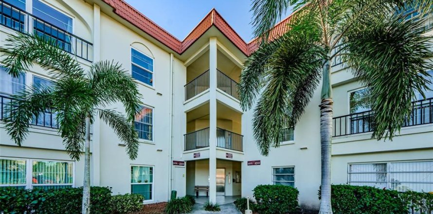 Condominio en Dunedin, Florida, 2 dormitorios № 1544674