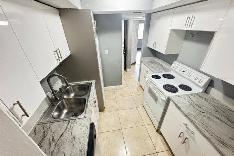 Condo in Orlando, Florida, 1 bedroom  № 1622056 - photo 6
