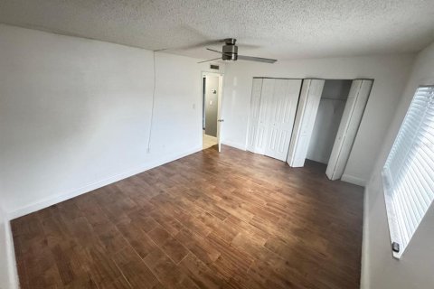 Condo in Orlando, Florida, 1 bedroom  № 1622056 - photo 8