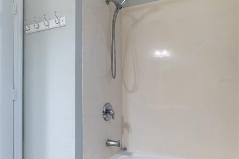 Copropriété à vendre à Orlando, Floride: 3 chambres, 115.85 m2 № 2205002 - photo 25
