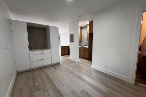 Apartment in Coral Gables, Florida 1 bedroom № 1952676 - photo 3