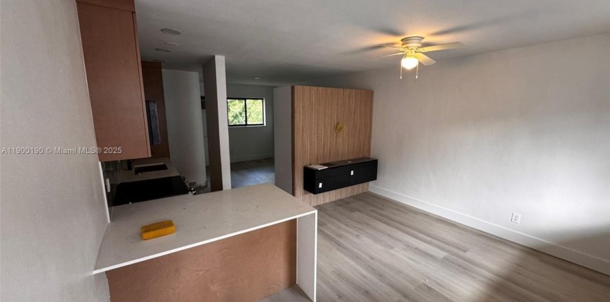 Apartment in Coral Gables, Florida 1 bedroom № 1952676