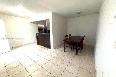 Appartement à louer à Miami, Floride: 2 chambres № 2276104 - photo 16