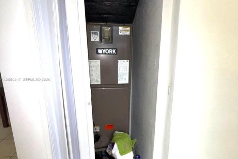 Appartement à louer à Miami, Floride: 2 chambres № 2276104 - photo 8