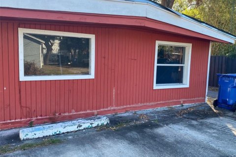 House in Saint Petersburg, Florida 4 bedrooms, 156.26 sq.m. № 1570570 - photo 6