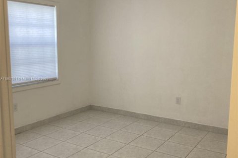 Apartment in Miami Beach, Florida 2 bedrooms, 257.06 sq.m. № 1896784 - photo 8