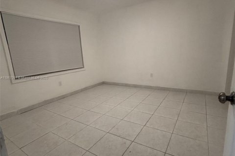 Apartment in Miami Beach, Florida 2 bedrooms, 257.06 sq.m. № 1896784 - photo 9
