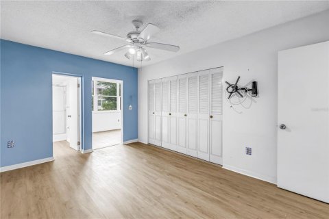 Condo in Saint Petersburg, Florida, 2 bedrooms  № 2155685 - photo 14
