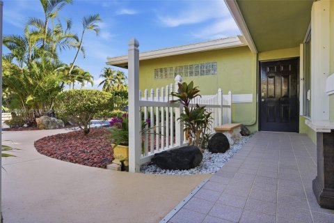 Villa ou maison à vendre à Wilton Manors, Floride: 3 chambres, 144 m2 № 2005843 - photo 3