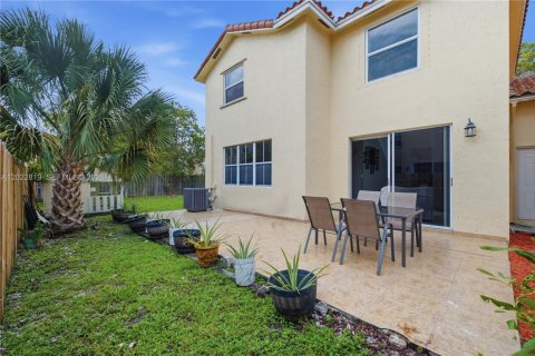 House in Miramar, Florida 3 bedrooms, 166.76 sq.m. № 2086504 - photo 24
