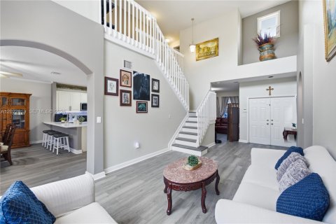 House in Miramar, Florida 3 bedrooms, 166.76 sq.m. № 2086504