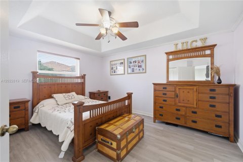 House in Miramar, Florida 3 bedrooms, 166.76 sq.m. № 2086504 - photo 13