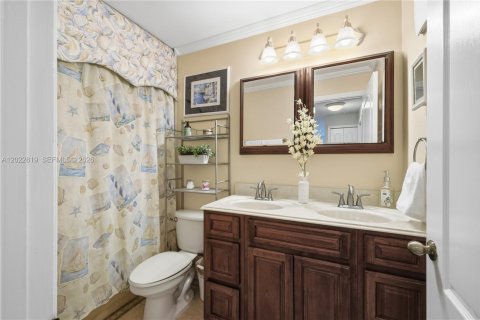 House in Miramar, Florida 3 bedrooms, 166.76 sq.m. № 2086504 - photo 22