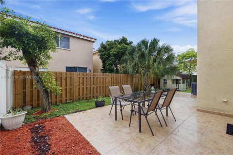 House in Miramar, Florida 3 bedrooms, 166.76 sq.m. № 2086504 - photo 25