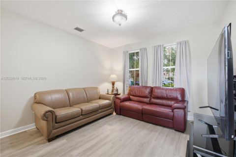 House in Miramar, Florida 3 bedrooms, 166.76 sq.m. № 2086504 - photo 6