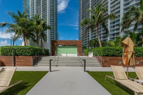 Condominio en alquiler en Miami, Florida, 1 dormitorio, 71.35 m2 № 1946372 - foto 29