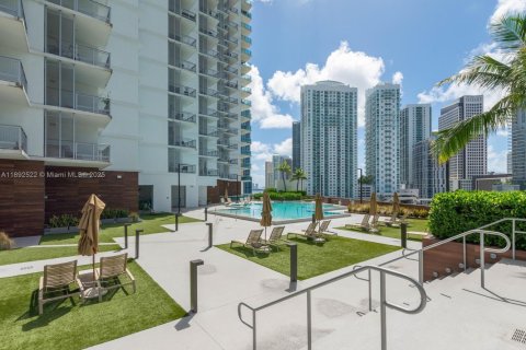 Condominio en alquiler en Miami, Florida, 1 dormitorio, 71.35 m2 № 1946372 - foto 30